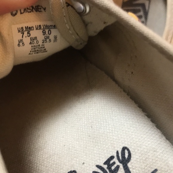 Vans x Winnie The Pooh Shoes M7.5/W9 - Picture 6 of 9